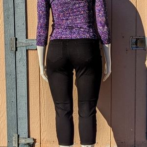 Skinny Curvy fitted JEANS Mid rise Cropped pants